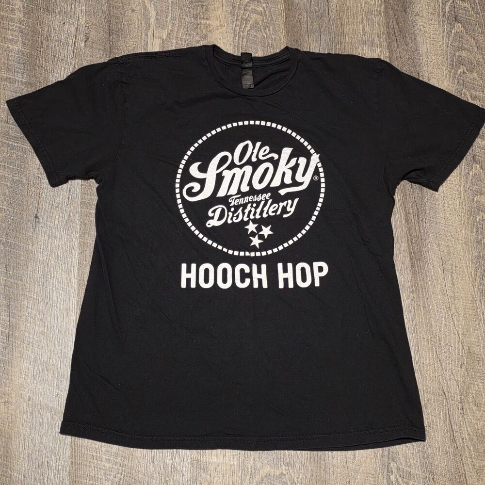 Old Smokey Distillery Hooch Hop Tee Size Large Circle Clothing Gildan Softstyle